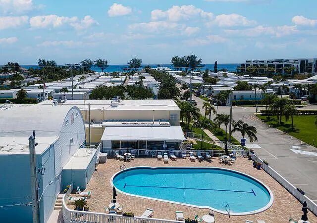 206 Eagle Drive E, Briny Breezes, FL 33435 Photo