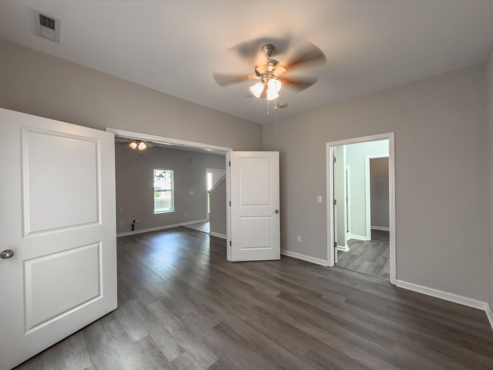 251 Grand Oaks Drive Photo 12