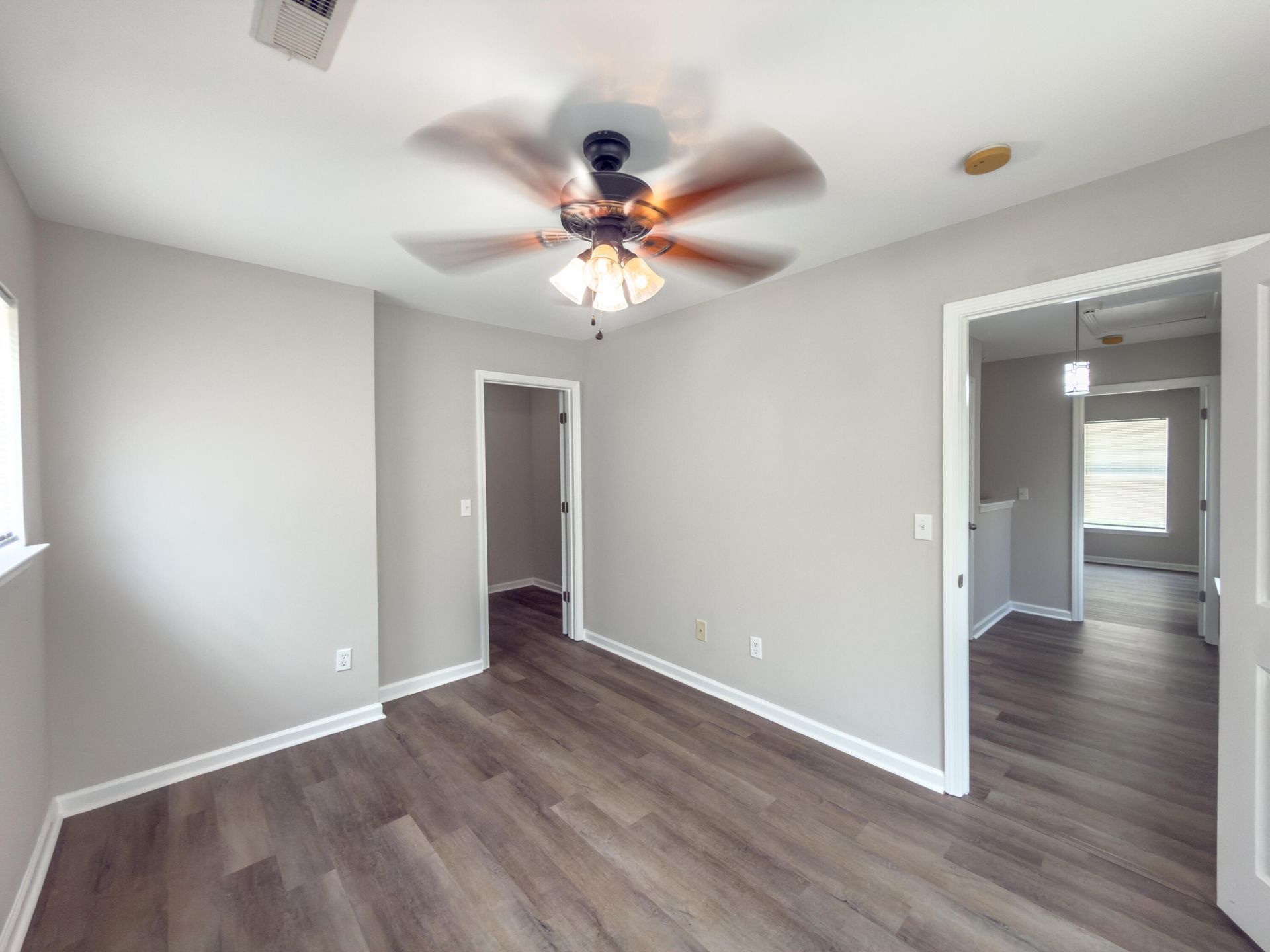 251 Grand Oaks Drive Photo 17