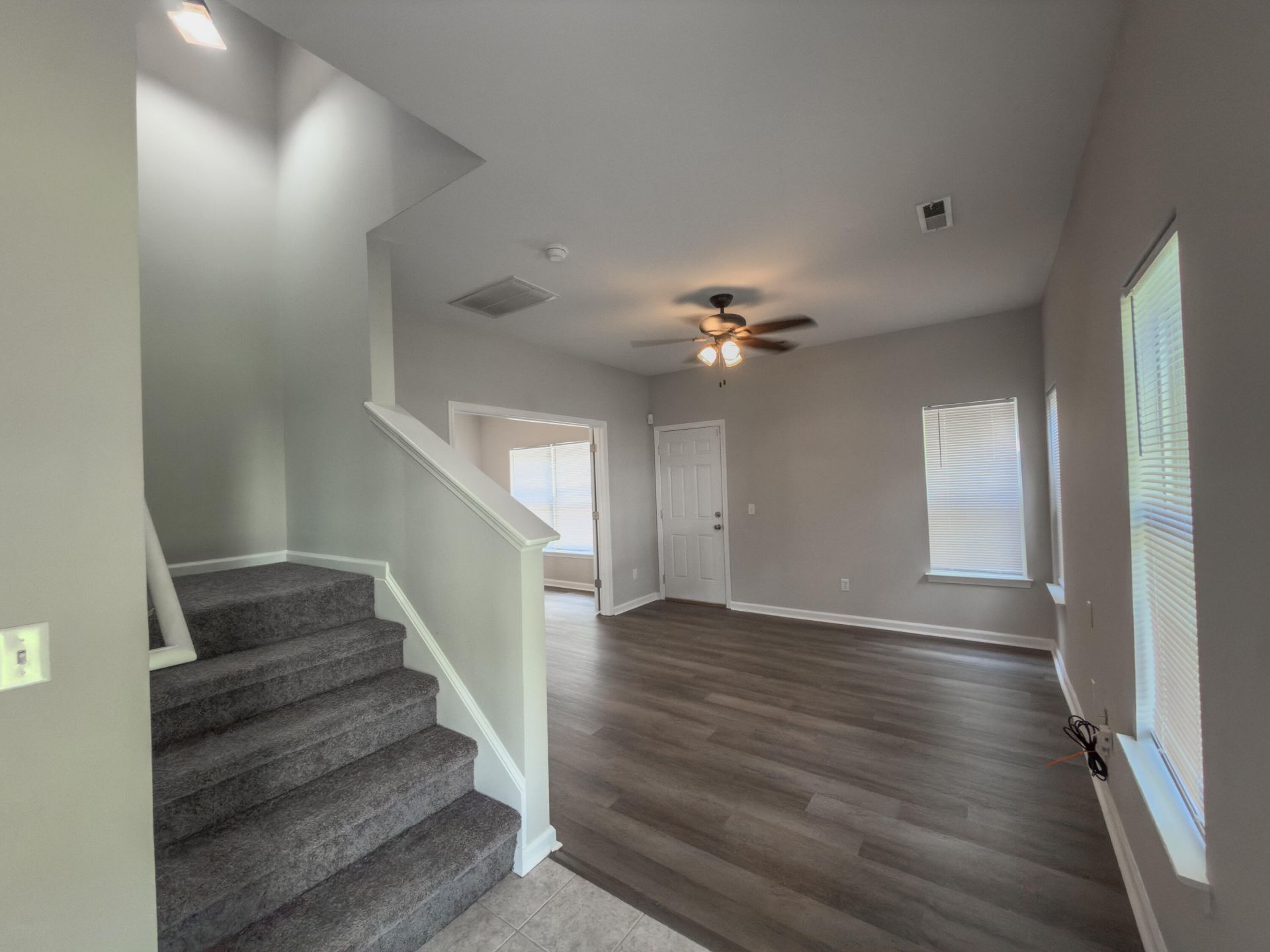 251 Grand Oaks Drive Photo 5