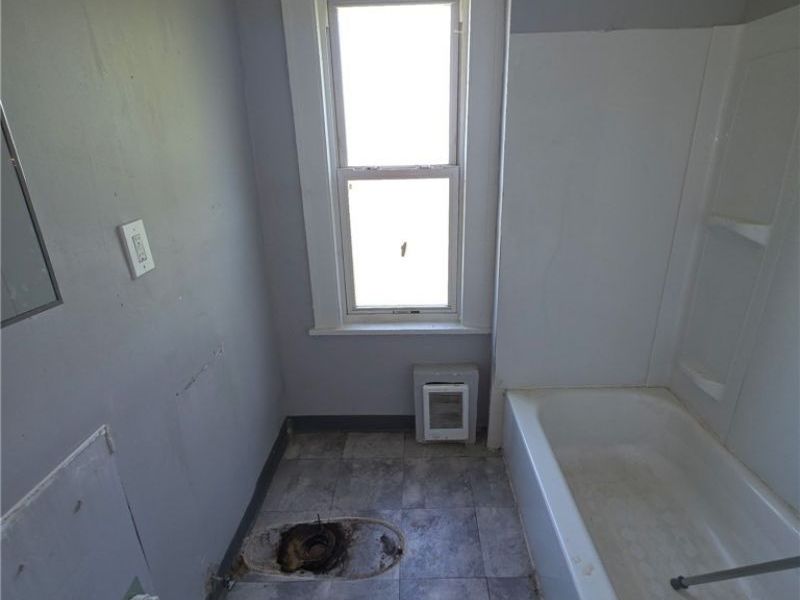 1381 E 84 Street , Cleveland, OH 44103 Photo 18
