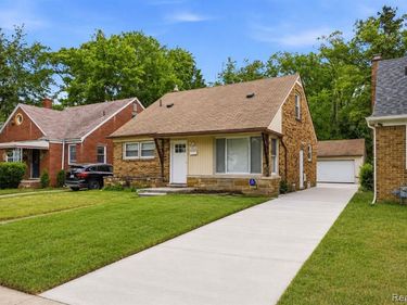 18492 Warwick Street, Detroit, MI 48219