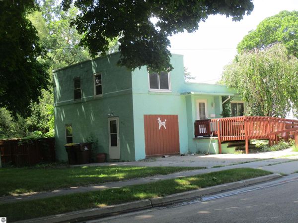 612 Liberty Street, Alma, MI 48801