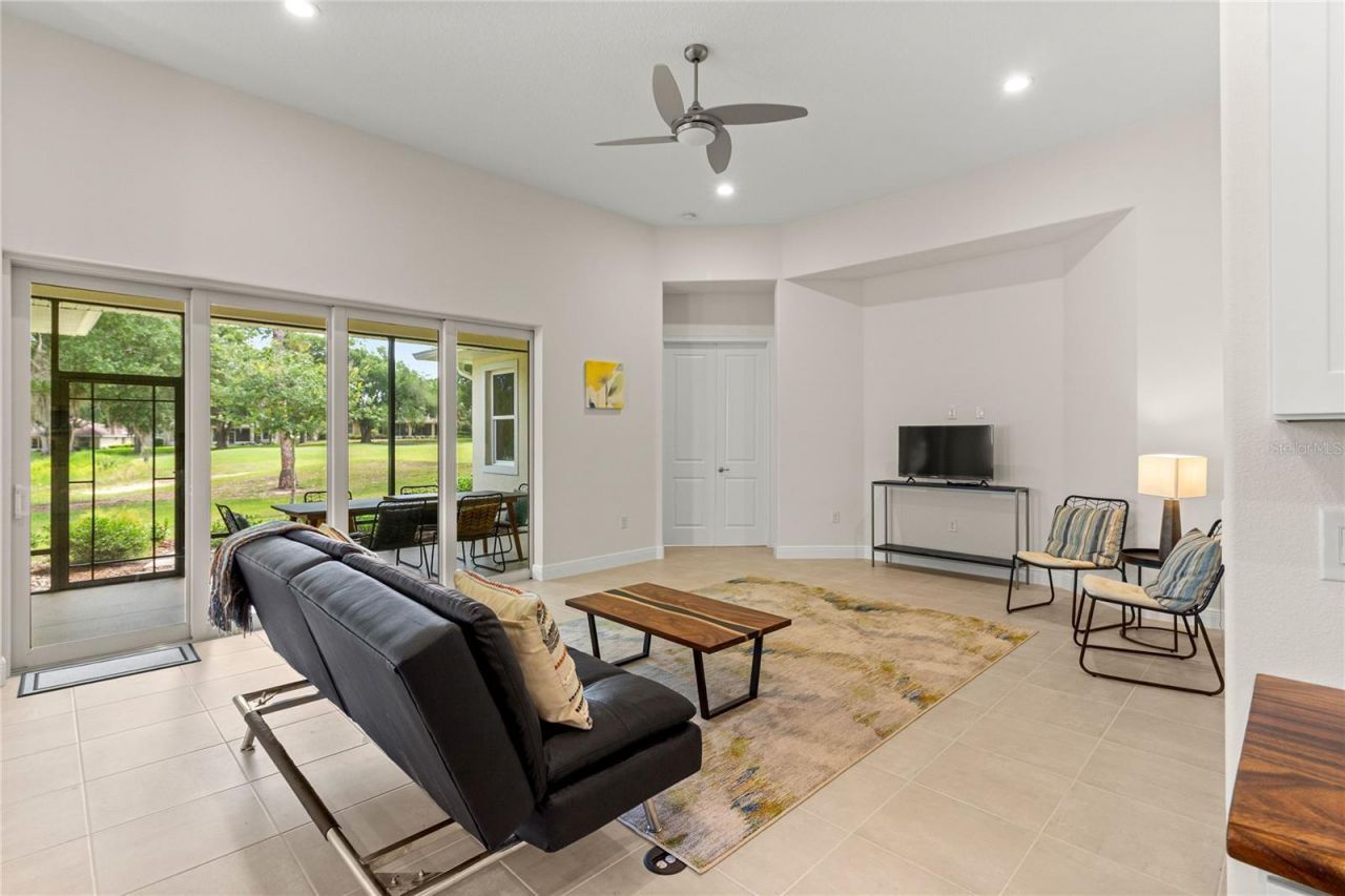 5090 Greens Drive , Lady Lake, FL 32159 Photo