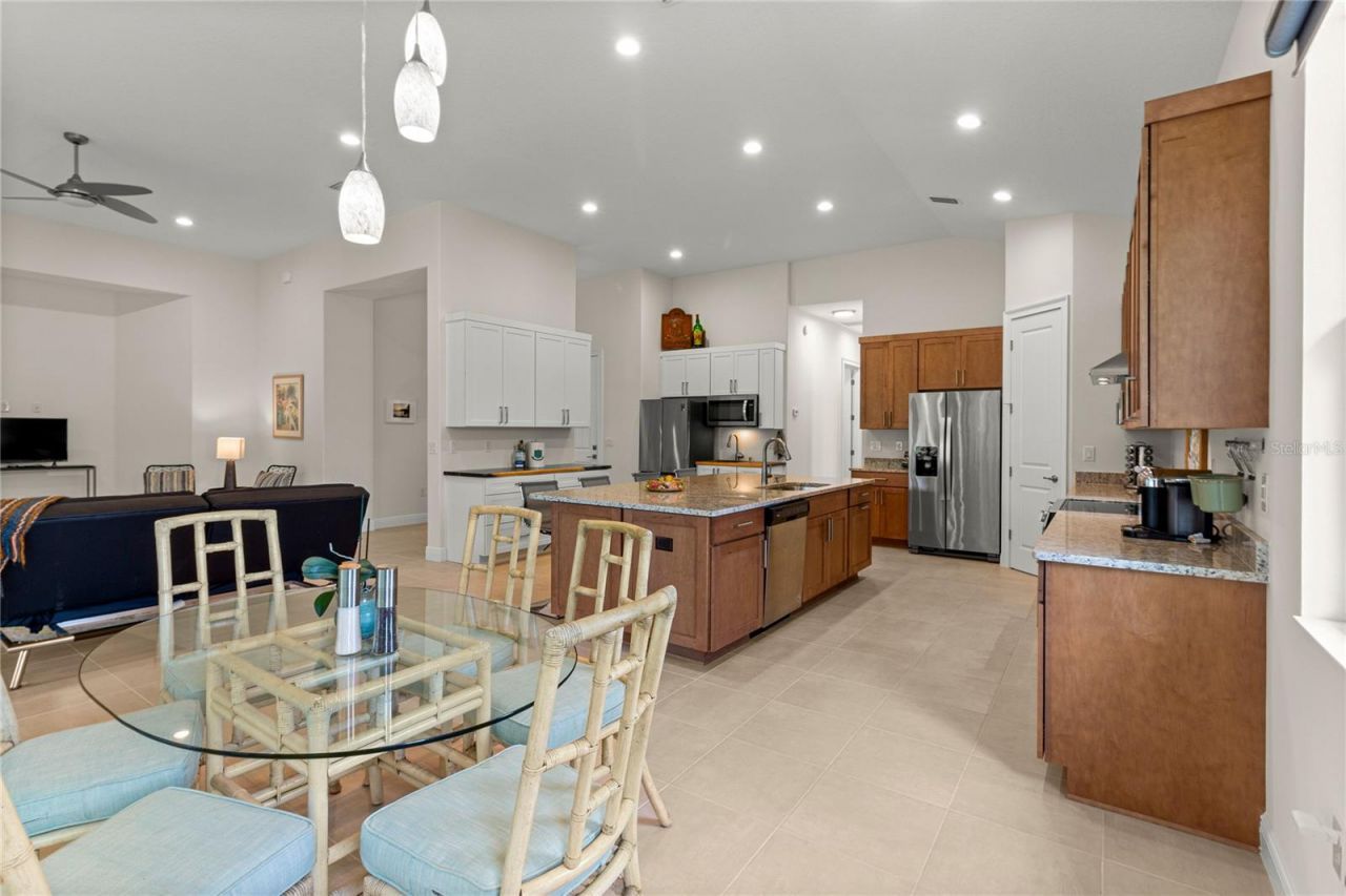 5090 Greens Drive , Lady Lake, FL 32159 Photo