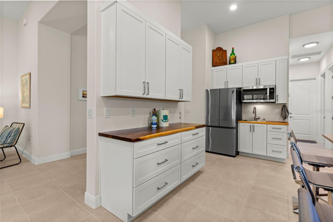5090 Greens Drive , Lady Lake, FL 32159 Photo