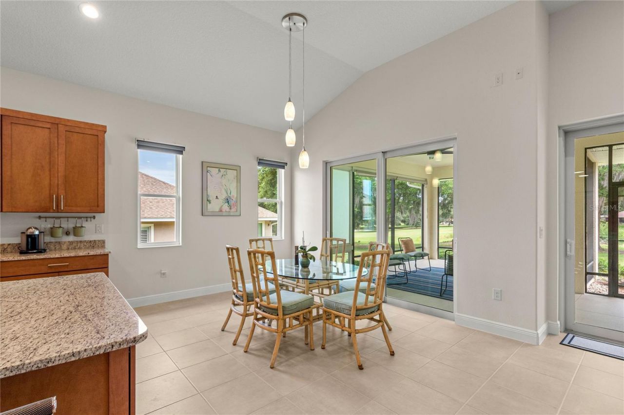 5090 Greens Drive , Lady Lake, FL 32159 Photo