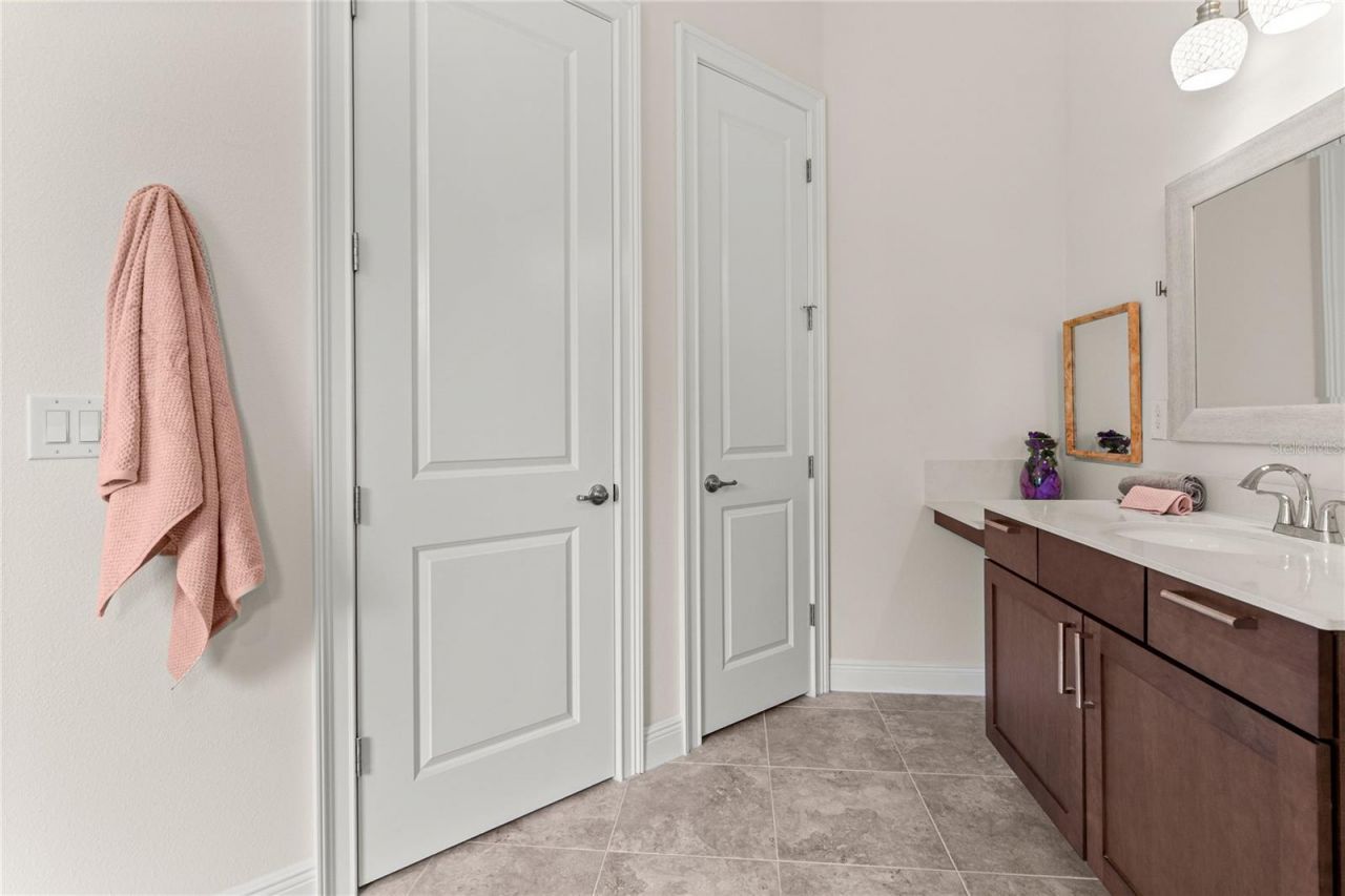 5090 Greens Drive , Lady Lake, FL 32159 Photo