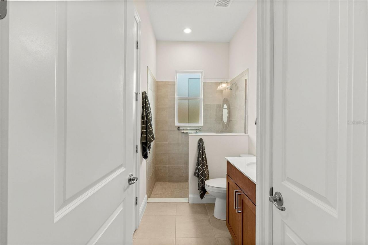5090 Greens Drive , Lady Lake, FL 32159 Photo