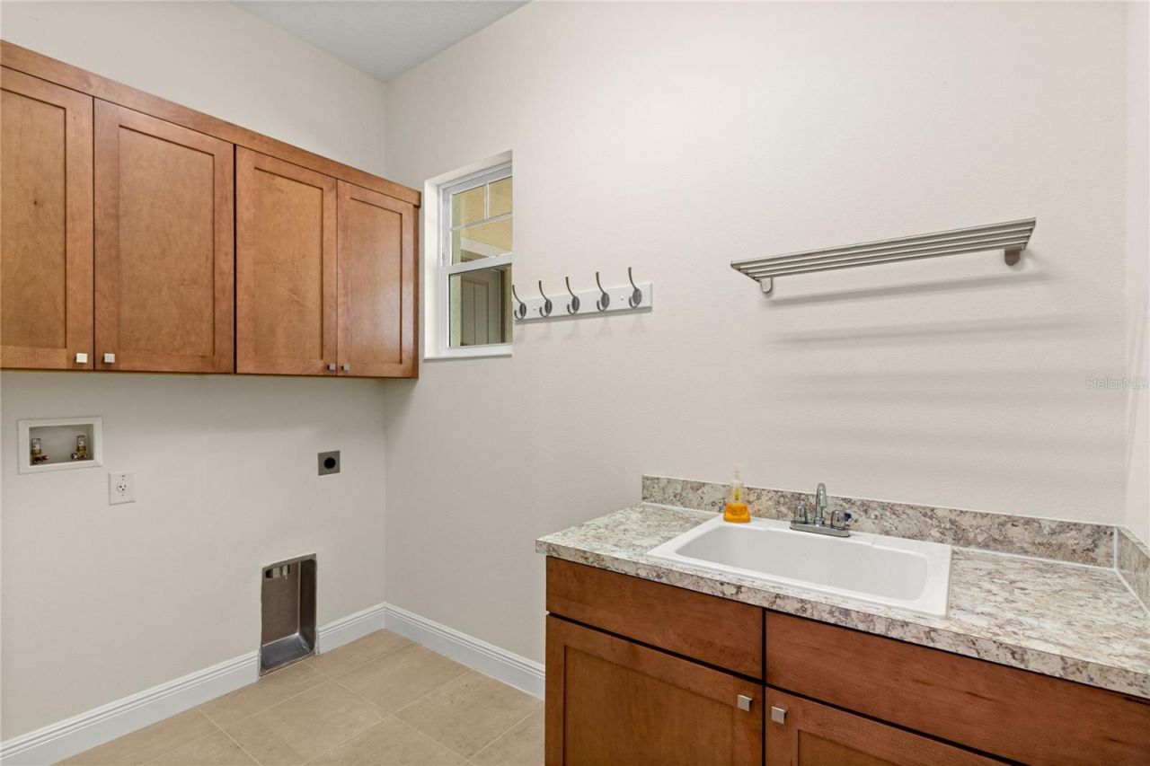 5090 Greens Drive , Lady Lake, FL 32159 Photo