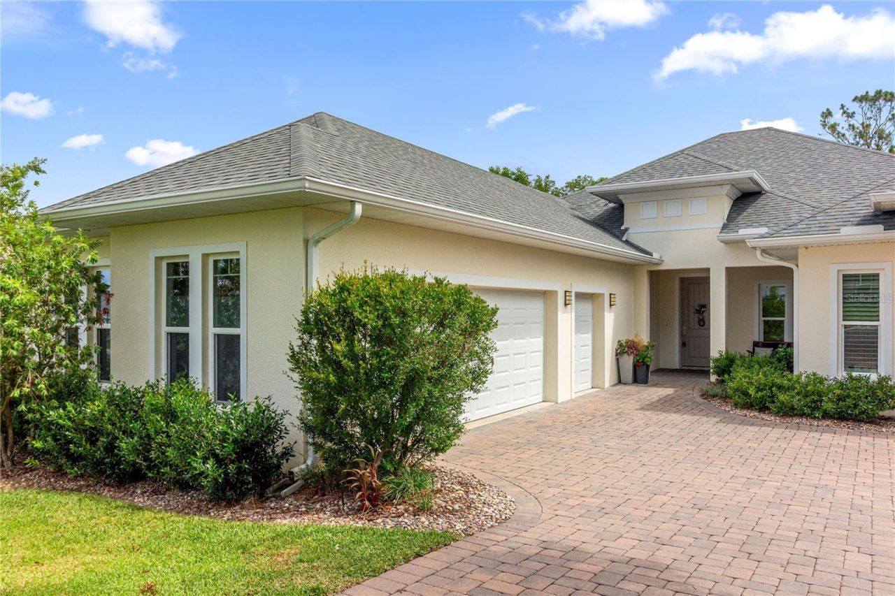 5090 Greens Drive , Lady Lake, FL 32159 Photo