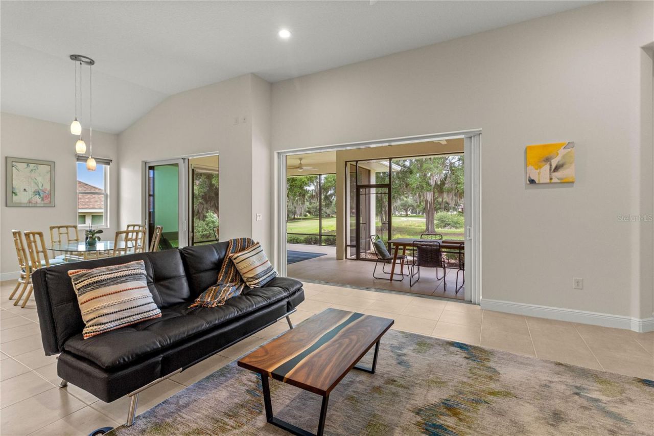 5090 Greens Drive , Lady Lake, FL 32159 Photo