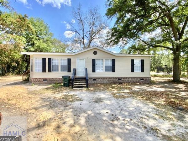 928 Strickland St EXT, Pembroke, GA 31321
