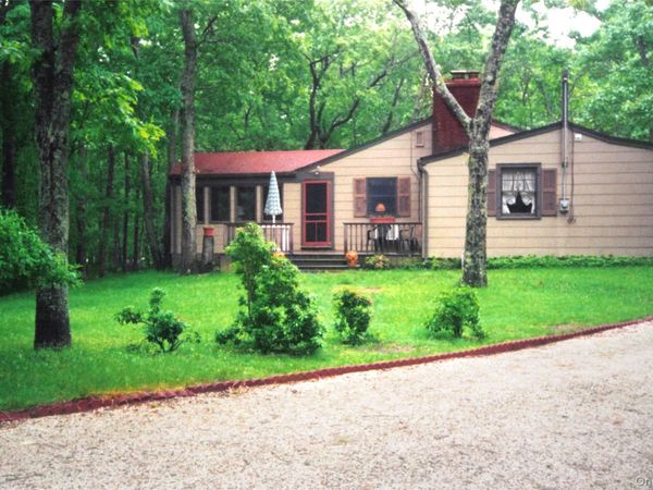 1 Whippoorwill Lane , Hampton Bays, NY 11946