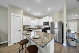 1639 Hidden Garden Lane  photo 4