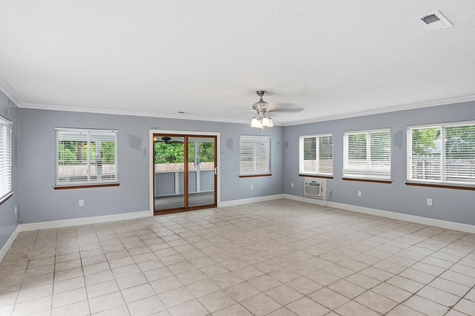11 Glengary Court Photo 17