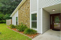 11 Glengary Court photo 4