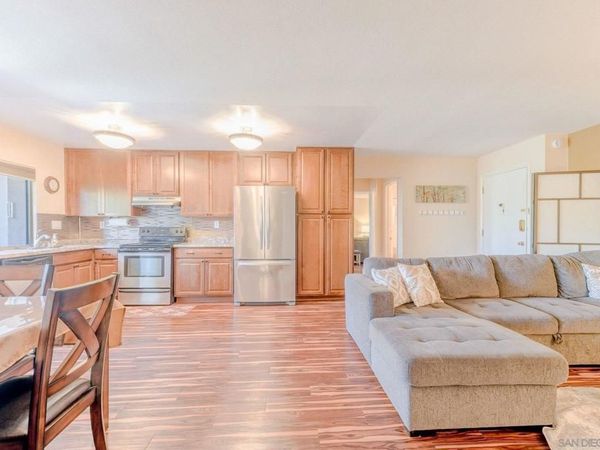 7835 Cowles Mountain Ct, Unit B6, San Diego, CA 92119