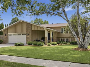 3604 Rivershore Drive S, Moorhead, MN 56560