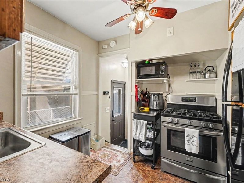 3142 W 139th Street, Cleveland, OH 44111 Photo 9