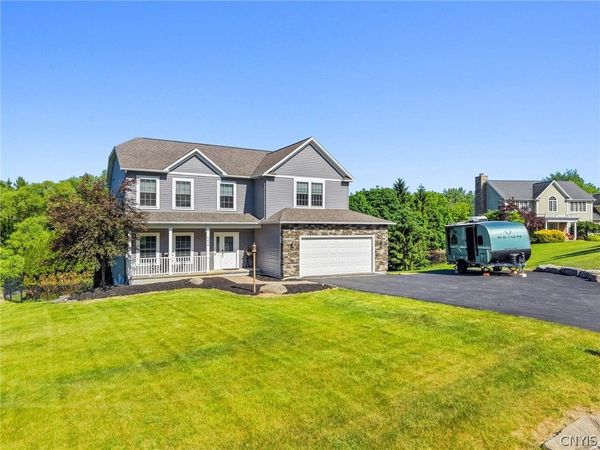 4454 Renee Meadows Drive, Syracuse, NY 13215