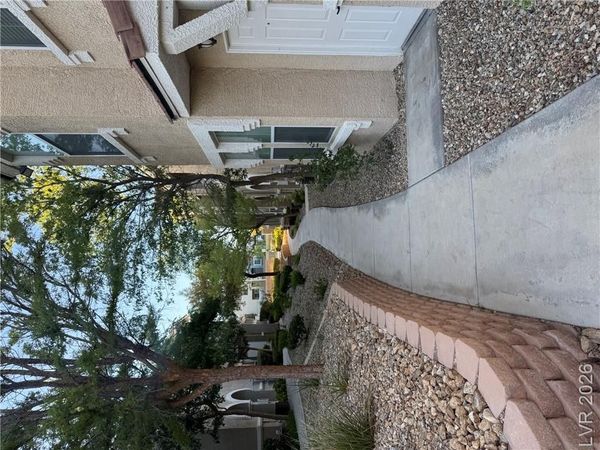 10001 Peace Way , Unit 1215, Las Vegas, NV 89147