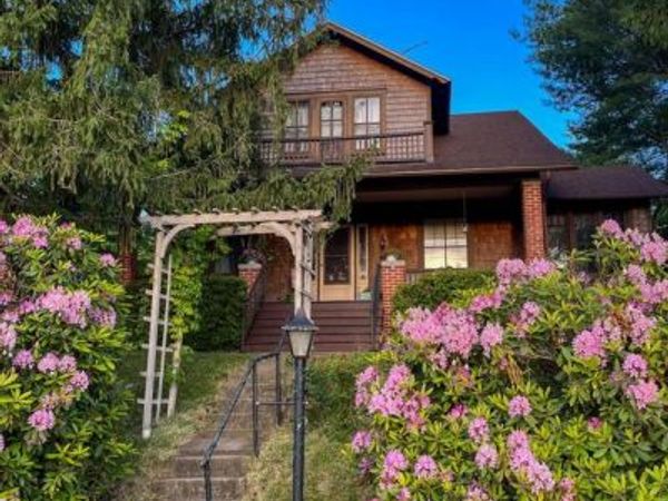 135 PARK AVENUE, GLEN ROCK, PA 17327