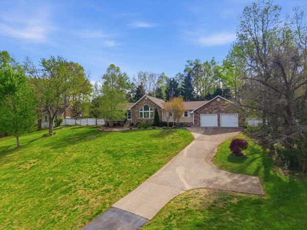 11102 London Lane , Apison, TN 37302