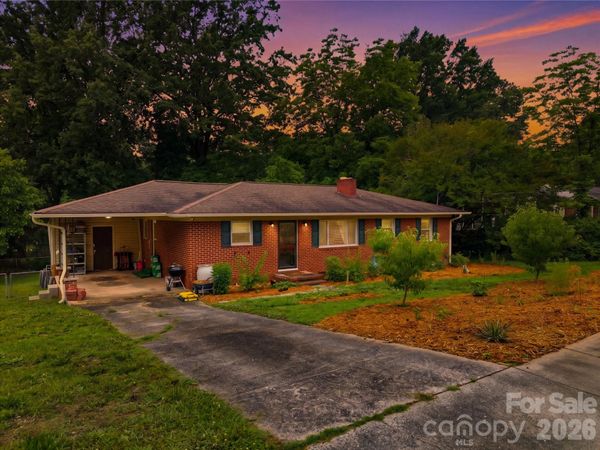 605 W 19th Avenue , Gastonia, NC 28052