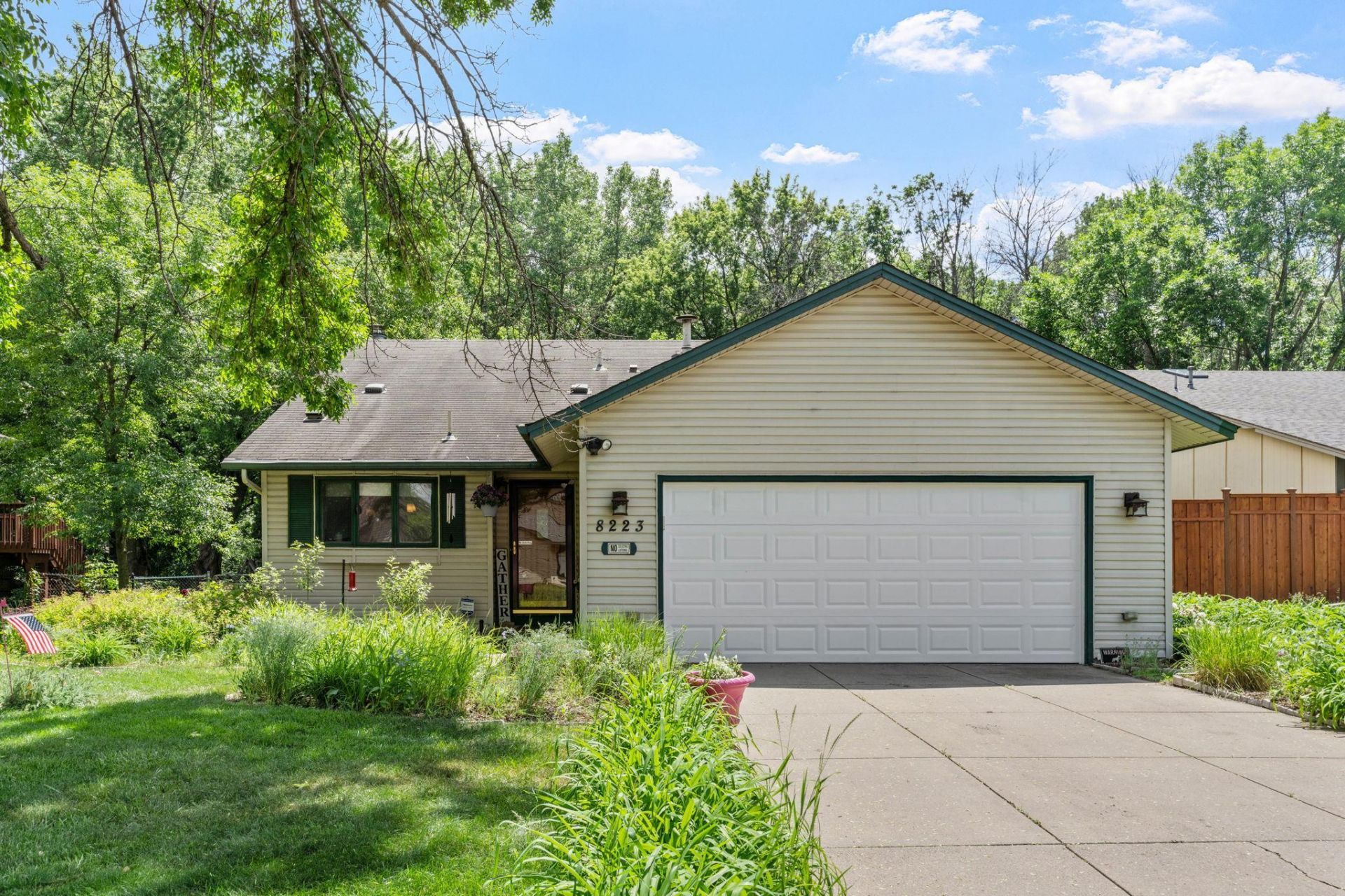 8223 Queen Avenue N, Brooklyn Park, MN 55444