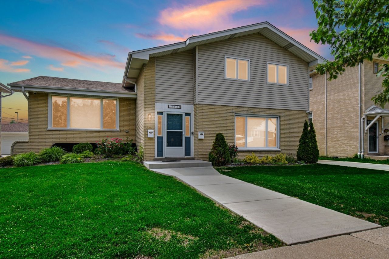 9632 Kilpatrick Avenue , Oak Lawn, IL 60453