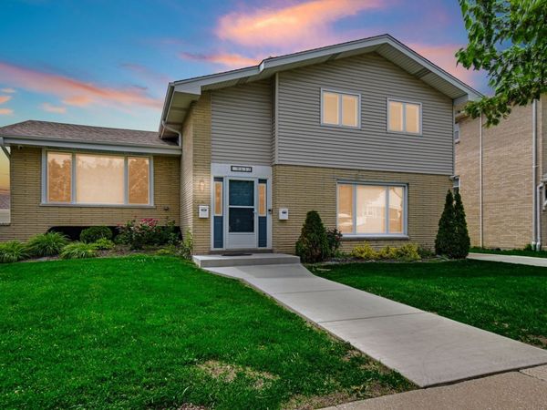 9632 Kilpatrick Avenue , Oak Lawn, IL 60453