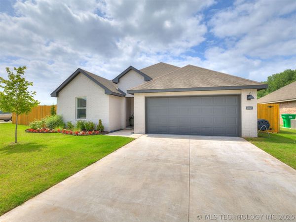 7030 E 155th Place S, Bixby, OK 74008
