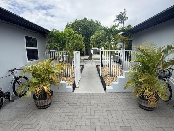 220 Walton Boulevard, Unit 2, West Palm Beach, FL 33405