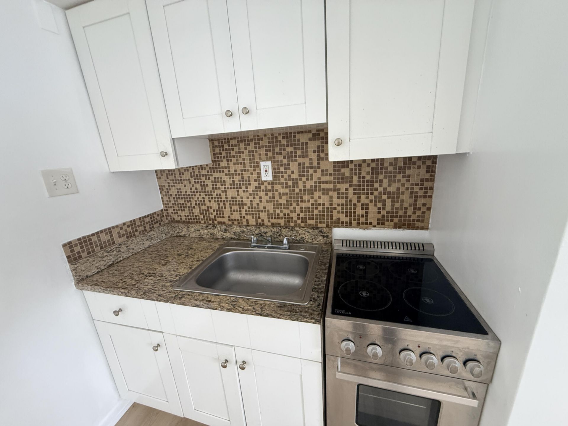 220 Walton Boulevard, Unit 2, West Palm Beach, FL 33405 Photo