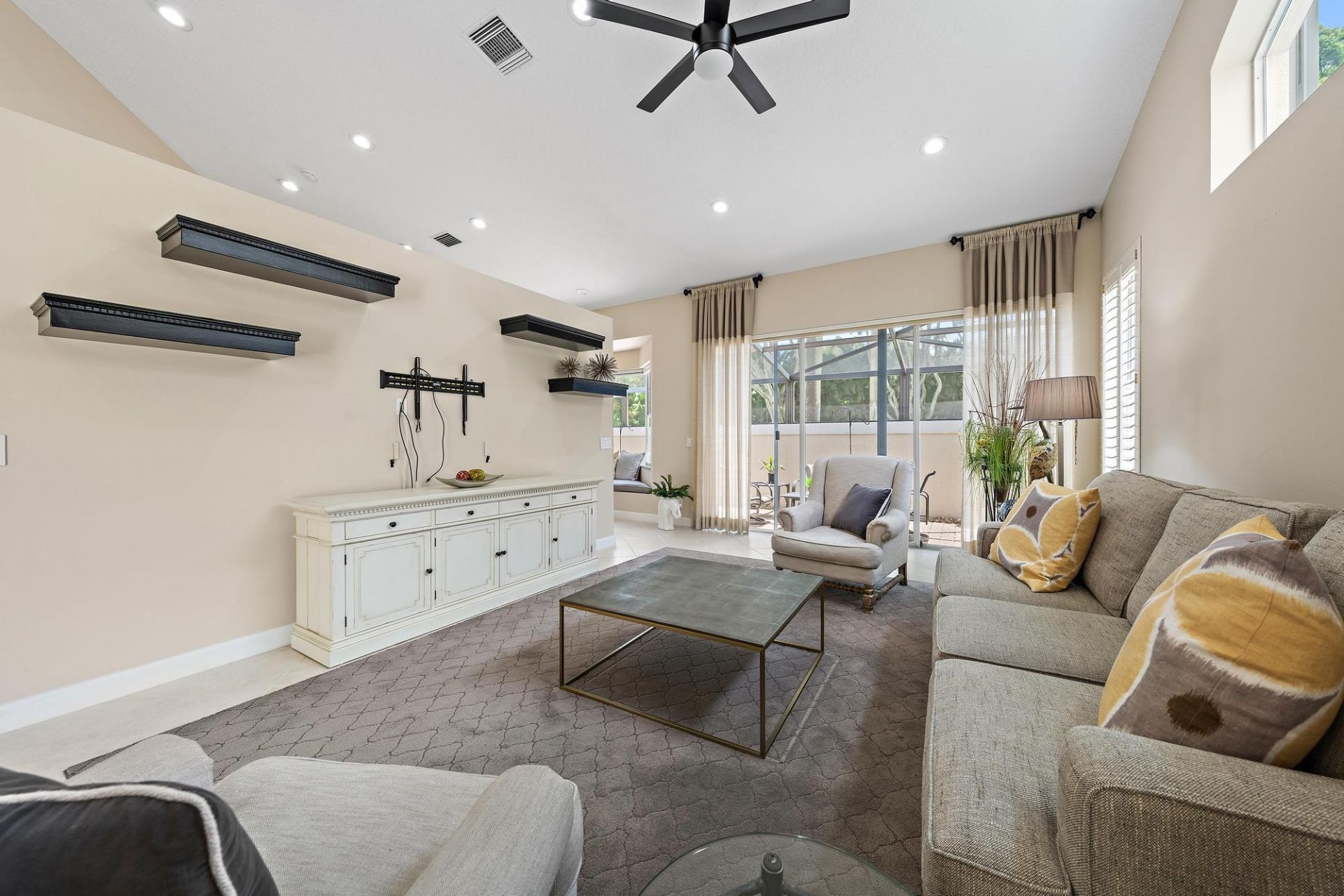 8164 Sandpiper Way, West Palm Beach, FL 33412 Photo