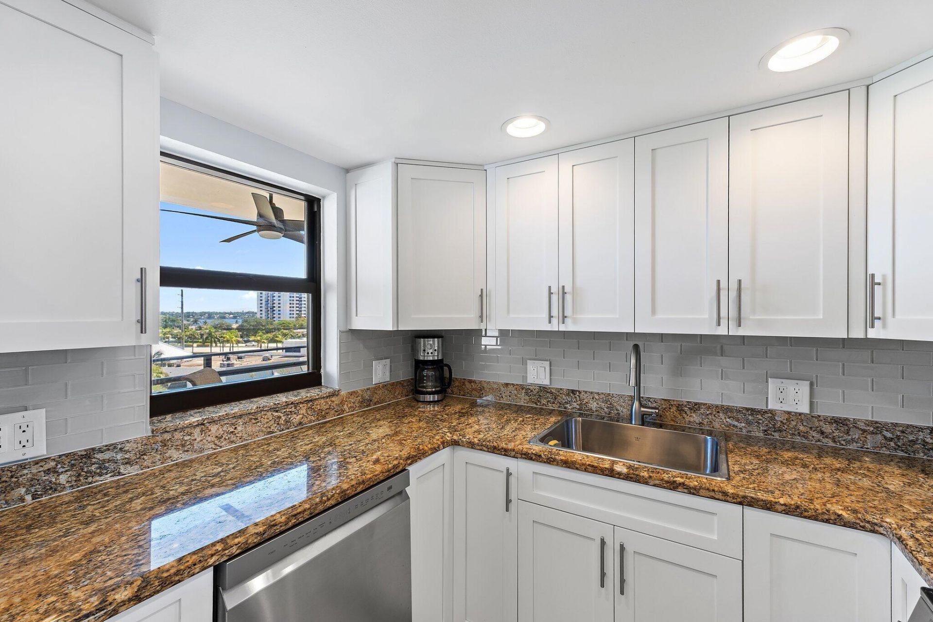336 Golfview Road, Unit 619, North Palm Beach, FL 33408 Photo