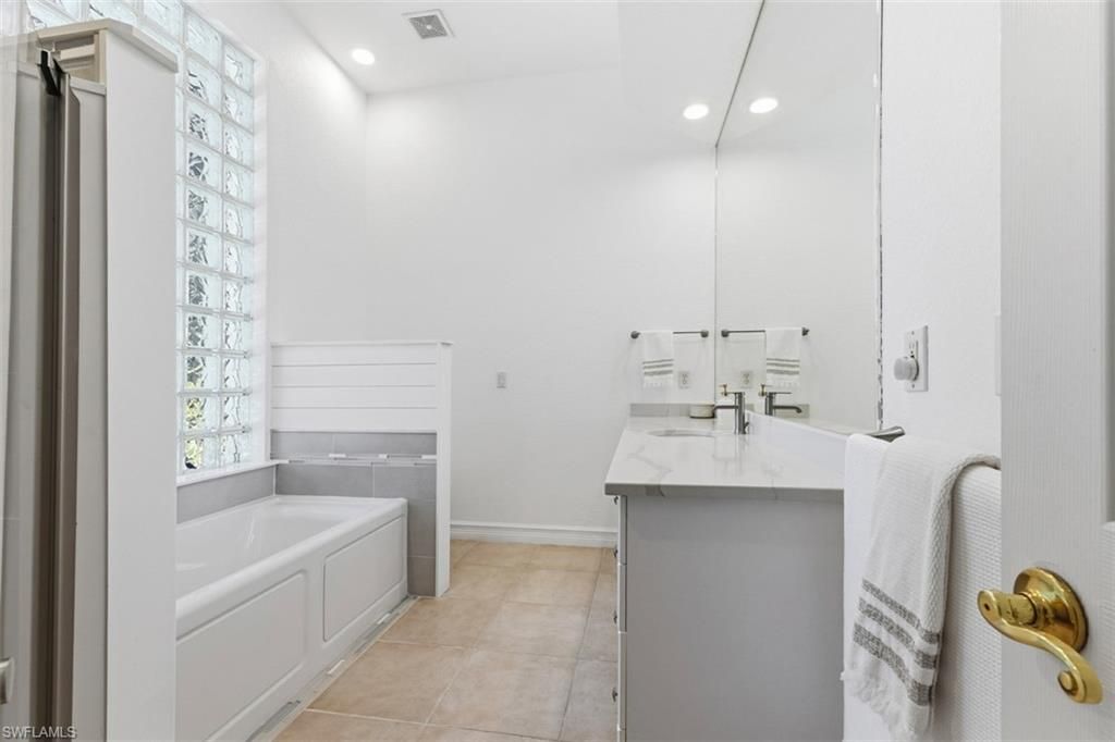 657 Soliel Dr , Naples, FL 34110 Photo