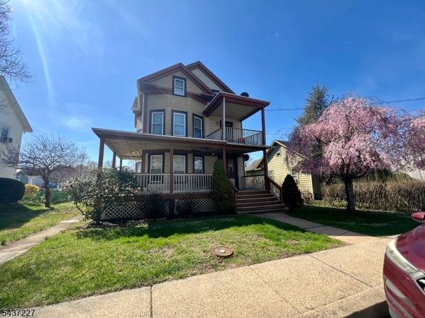 61 State St, Washington, NJ 07882