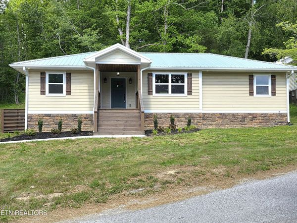 590 Litton Rd, Oneida, TN 37841