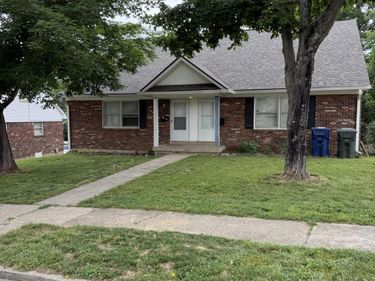 1108 Centre Parkway, Lexington, KY 40517