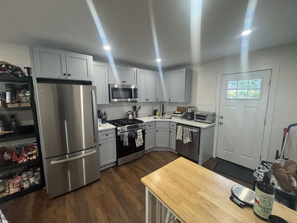 12 Hunting St, Unit 1, Cambridge, MA 02141