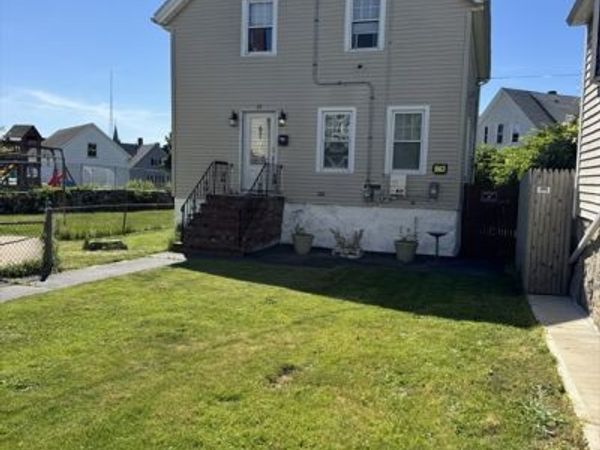 12 Sears St, New Bedford, MA 02740