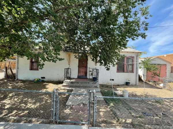 712 Thaxton Avenue SE, Albuquerque, NM 87102