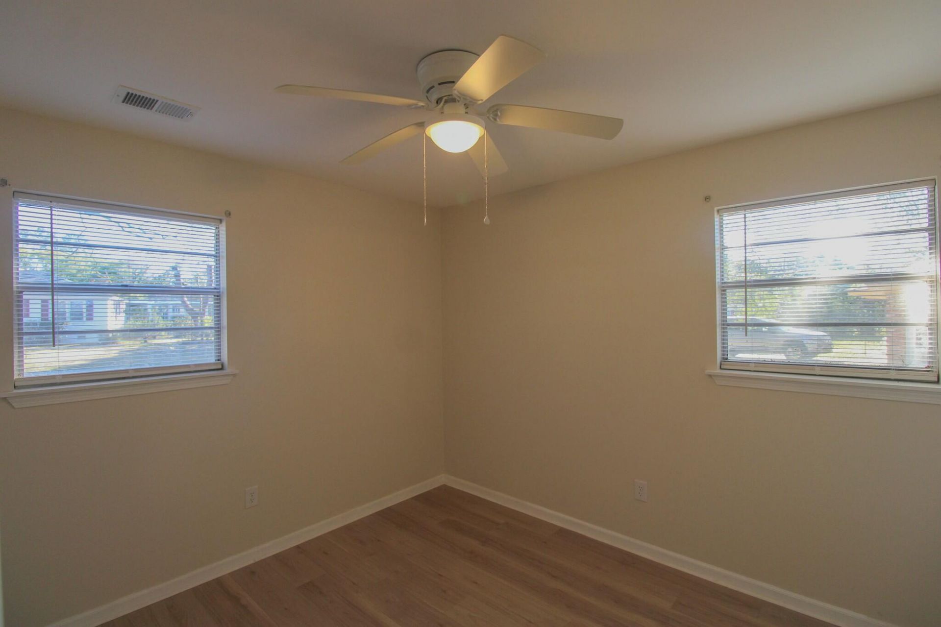 305 Millcreek Drive Photo 10