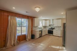 305 Millcreek Drive photo 4