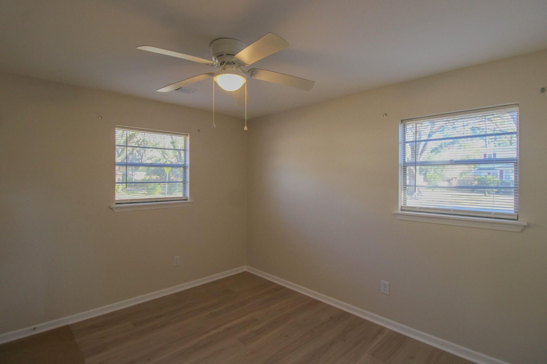 305 Millcreek Drive Photo 7