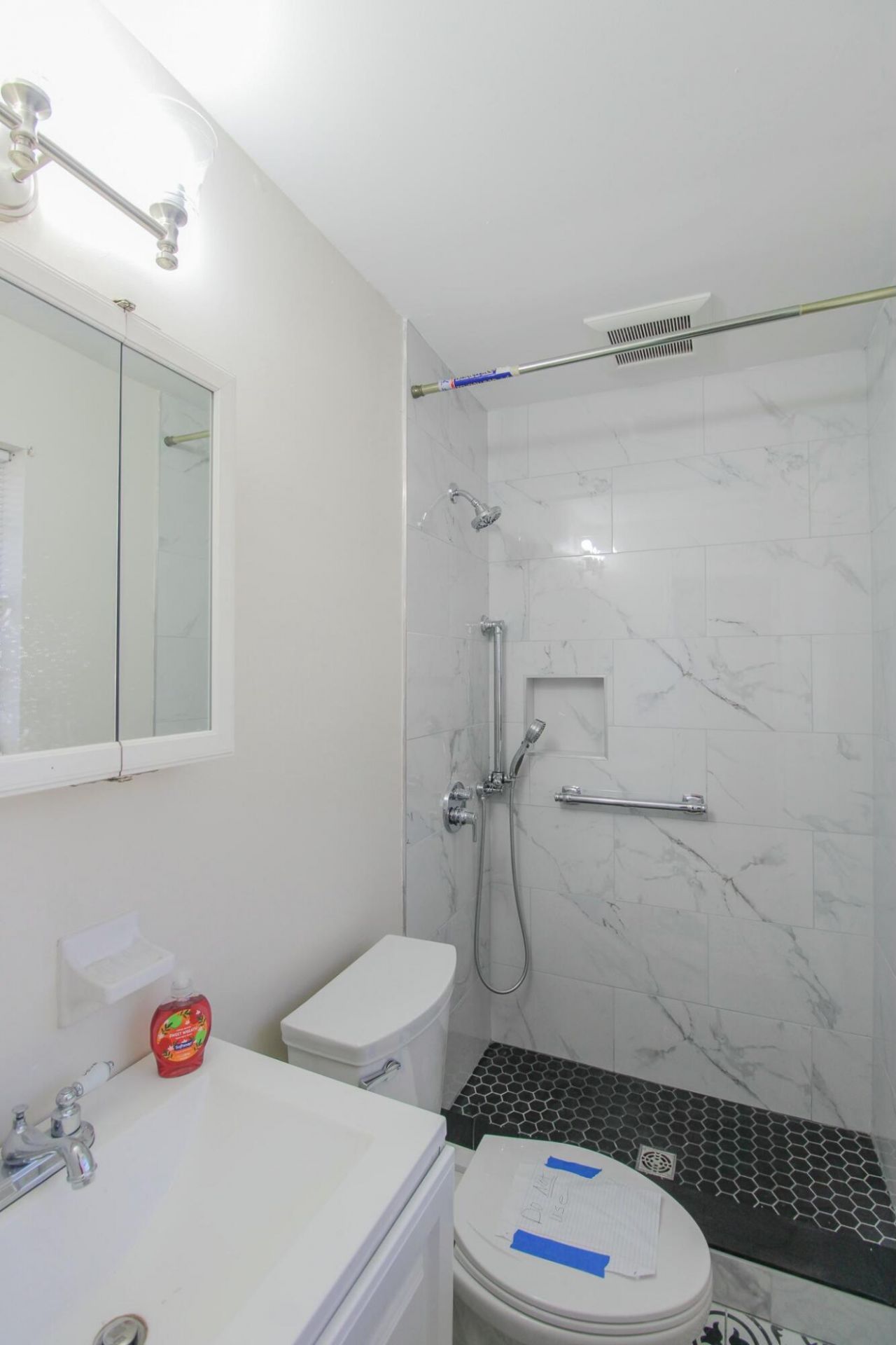 305 Millcreek Drive Photo 9