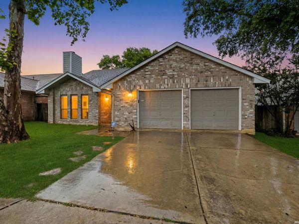11302 FOREST SMT, Live Oak, TX 78233
