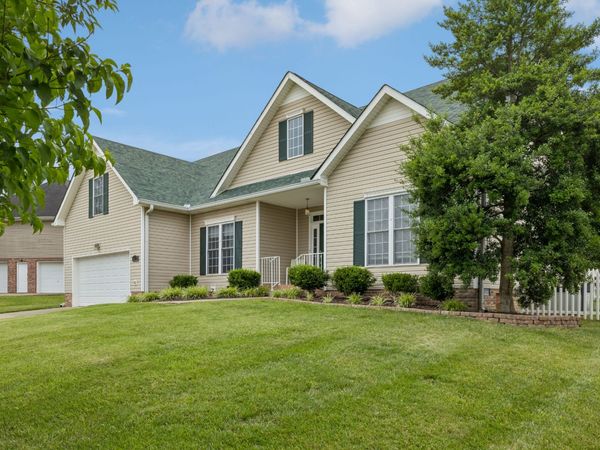 632 Clydesdale Ct, Clarksville, TN 37043